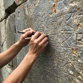 lápidas-de-diseño-piedra